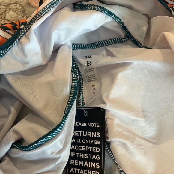 NWT Women’s Size XXL Tropical Print One Piece Swimsuit with ruffle sleeves - Picture 7 of 9